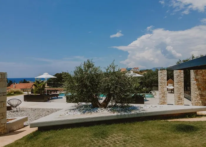 Casa Costa Suites Plus